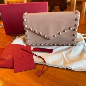 Valentino Garavani patent mini wallet on chain